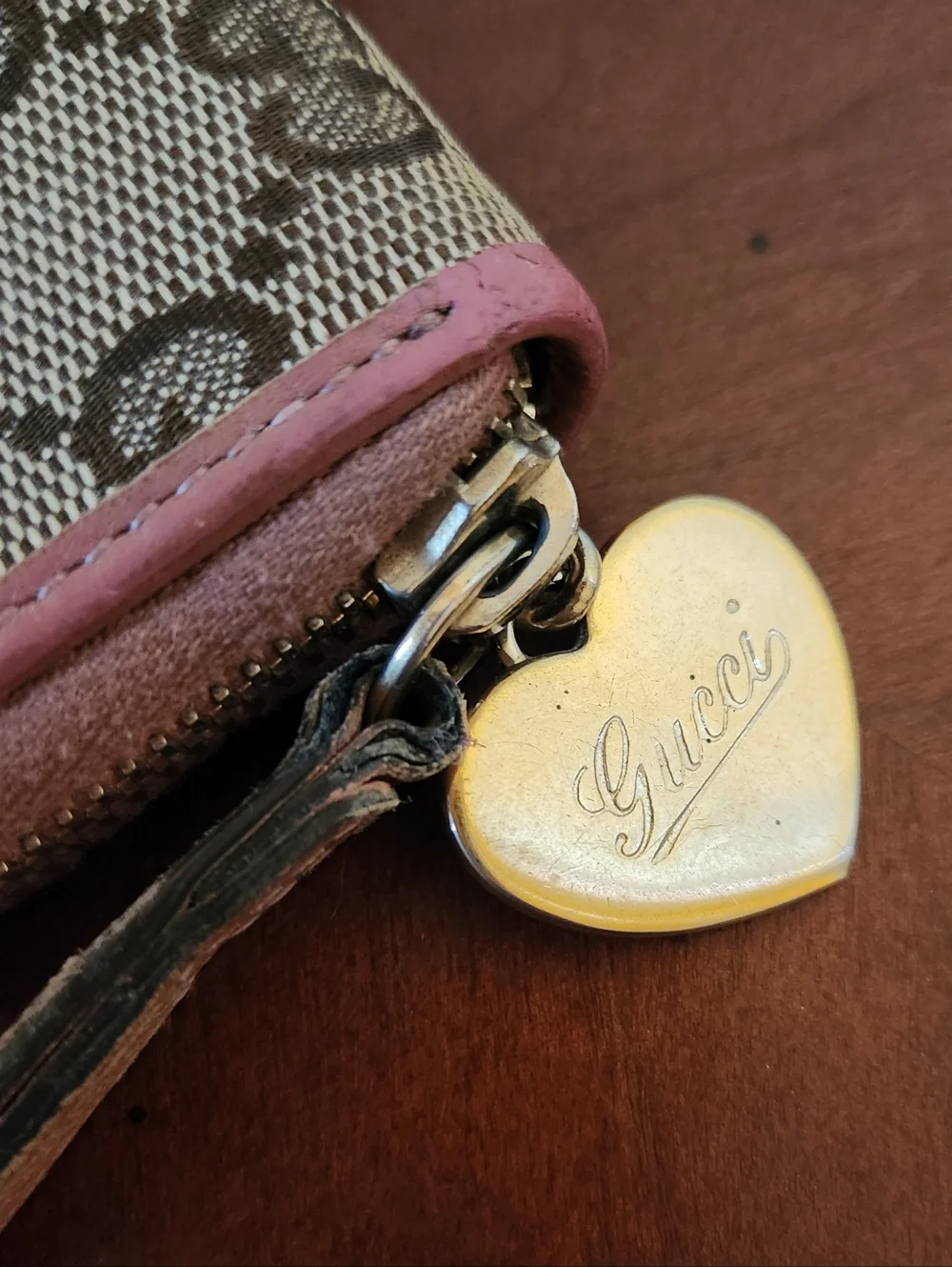 GUCCI Heart Canvas Zip Around Wallet Wristlet - Picture 9 of 12